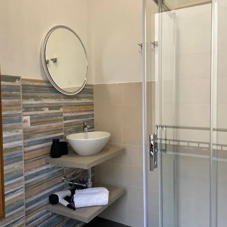 Tra Te E Il Mare Affittacamere 4*