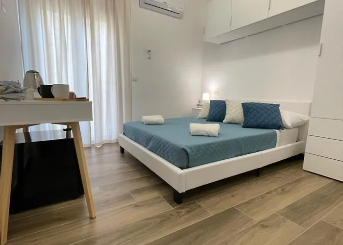 Konukevi Tra Te E Il Mare